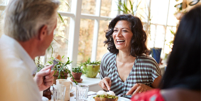 People enjoy eating brunch together